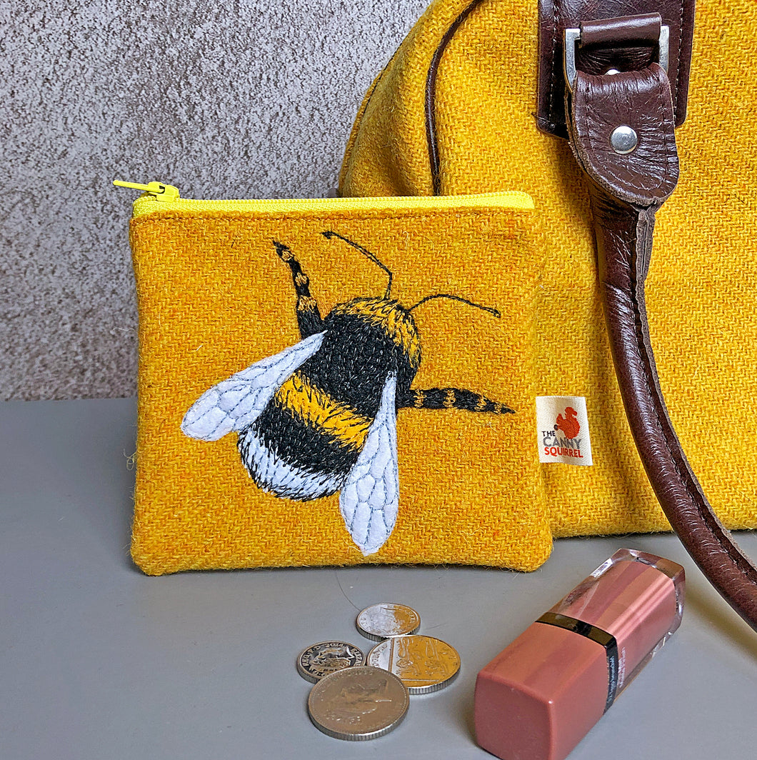 Bumble bee coin purse
