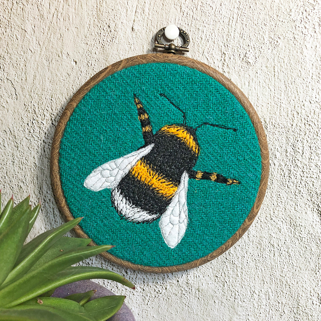Bee hoop art