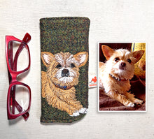 Load image into Gallery viewer, Pet portrait glasses case - made to order
