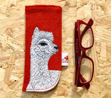 Load image into Gallery viewer, Alpaca glasses case