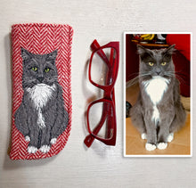 Load image into Gallery viewer, Pet portrait glasses case - made to order